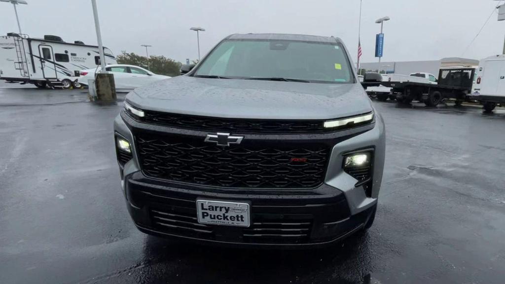 used 2025 Chevrolet Traverse car, priced at $50,980