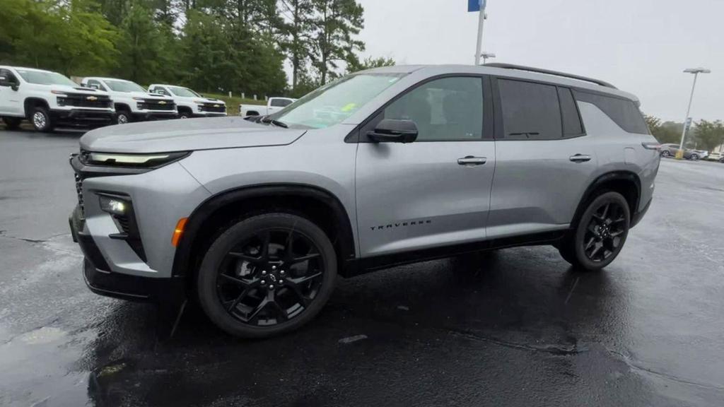 used 2025 Chevrolet Traverse car, priced at $50,980