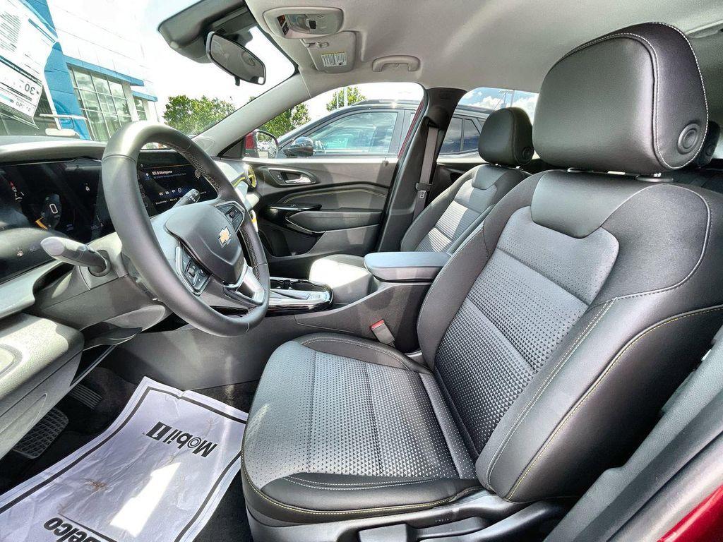 new 2025 Chevrolet Trax car, priced at $25,485