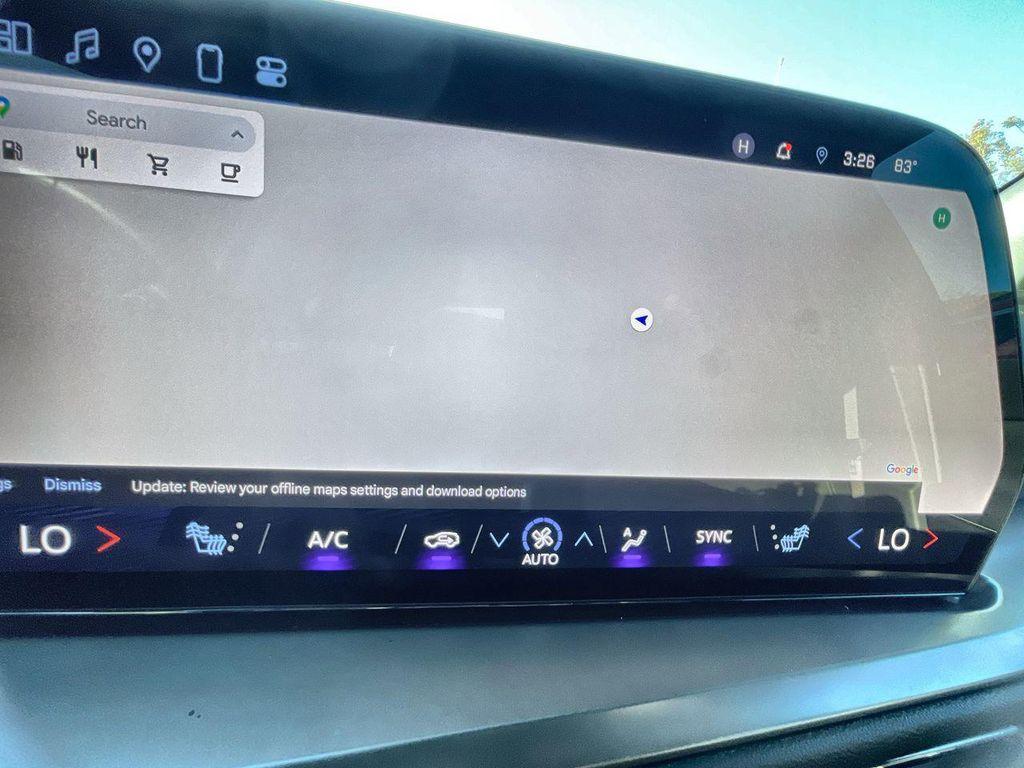 used 2024 Chevrolet Traverse car, priced at $36,995