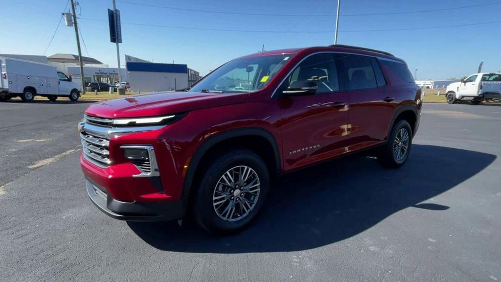 used 2025 Chevrolet Traverse car, priced at $38,980