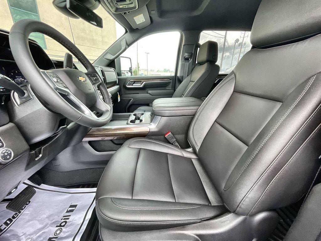 new 2025 Chevrolet Silverado 2500 car, priced at $68,110