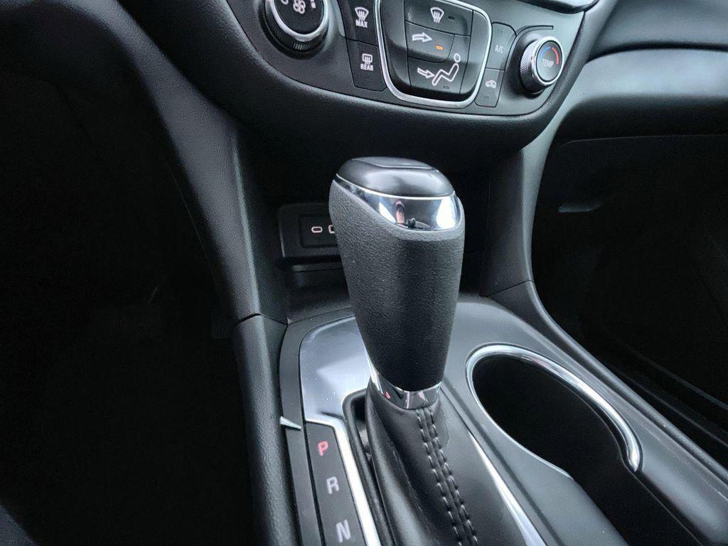 used 2021 Chevrolet Equinox car, priced at $21,985