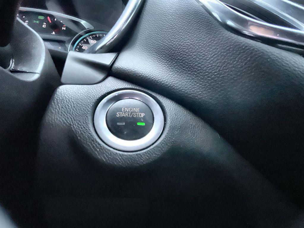 used 2021 Chevrolet Equinox car, priced at $21,985