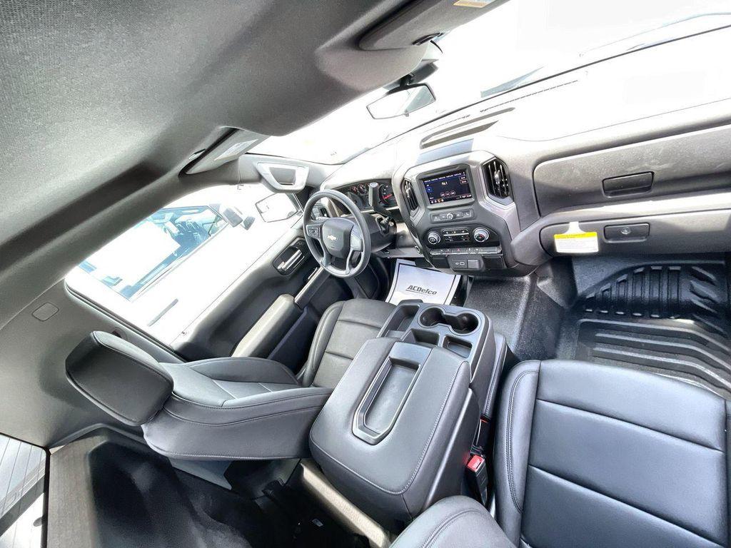 new 2025 Chevrolet Silverado 1500 car, priced at $40,705