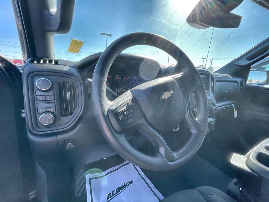 new 2025 Chevrolet Silverado 1500 car, priced at $45,980