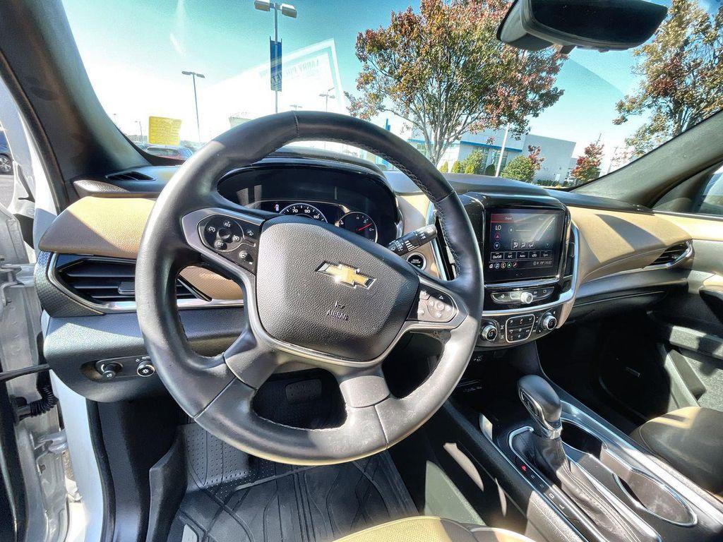 used 2023 Chevrolet Traverse car, priced at $39,940