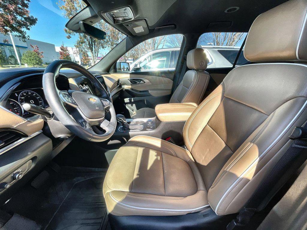 used 2023 Chevrolet Traverse car, priced at $39,940