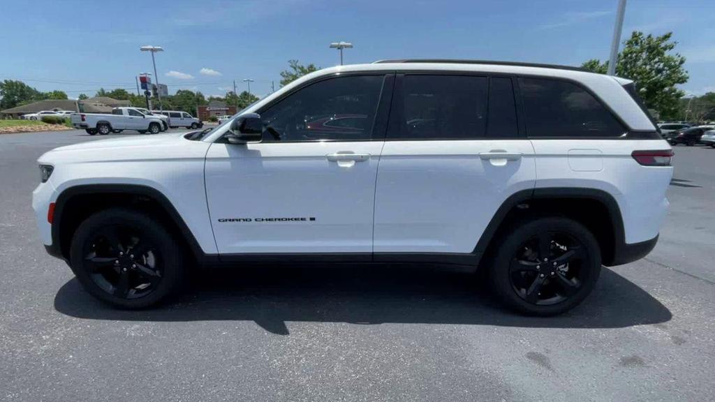 used 2023 Jeep Grand Cherokee car, priced at $33,990