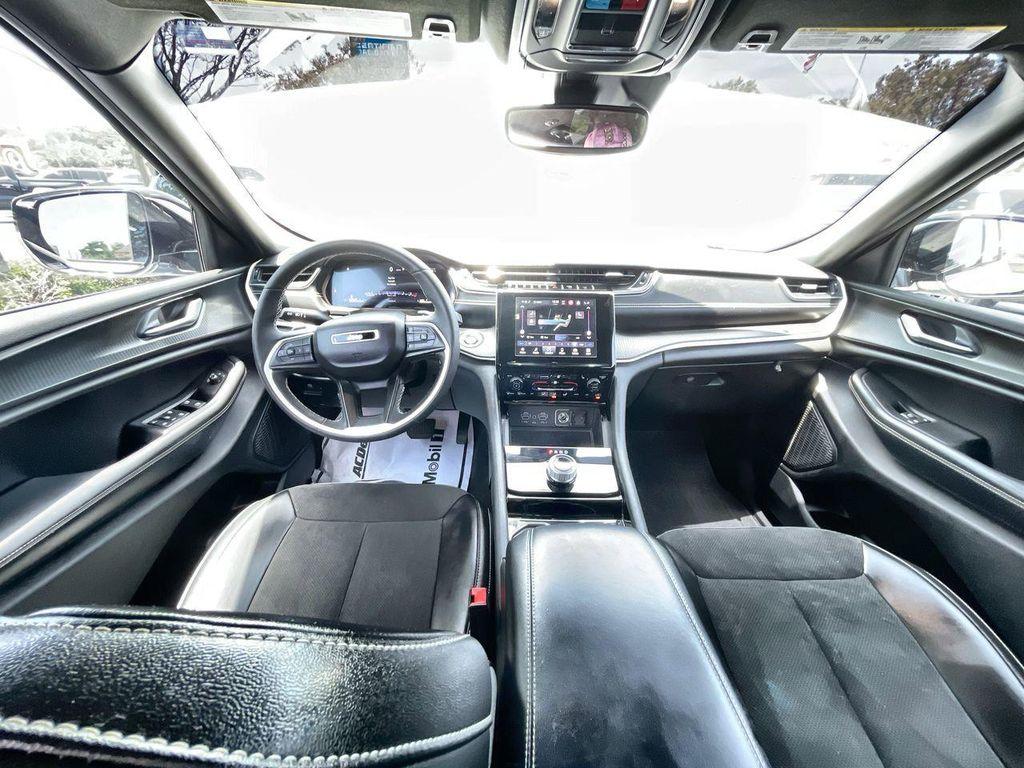 used 2023 Jeep Grand Cherokee car, priced at $33,990