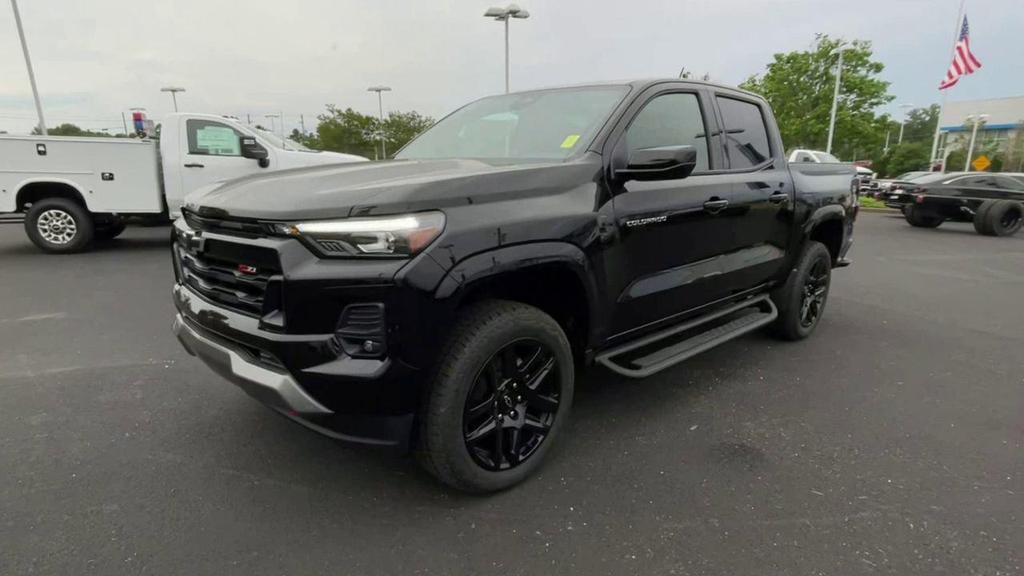 new 2025 Chevrolet Colorado car, priced at $45,080
