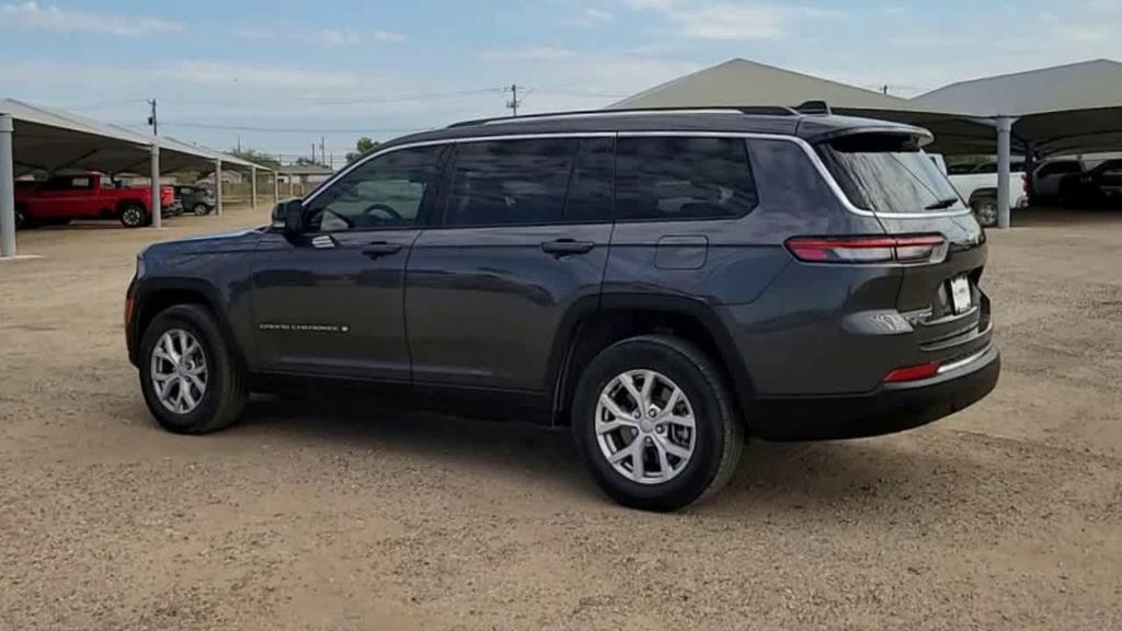used 2022 Jeep Grand Cherokee L car, priced at $33,000