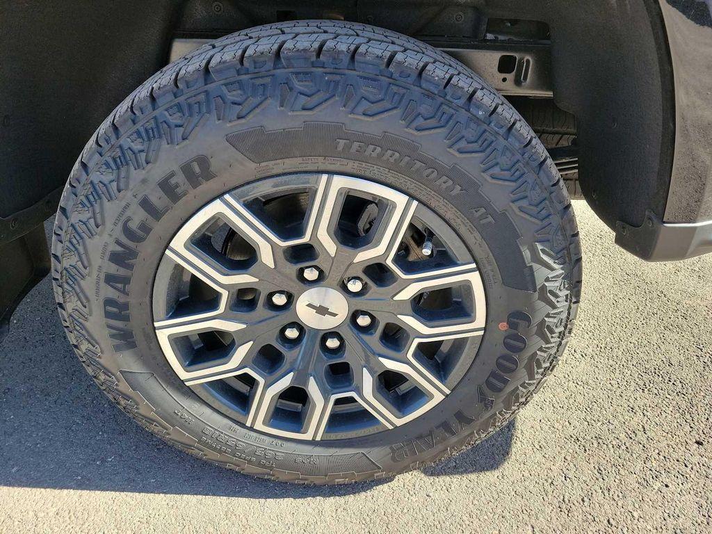 new 2026 Chevrolet Colorado car, priced at $49,370