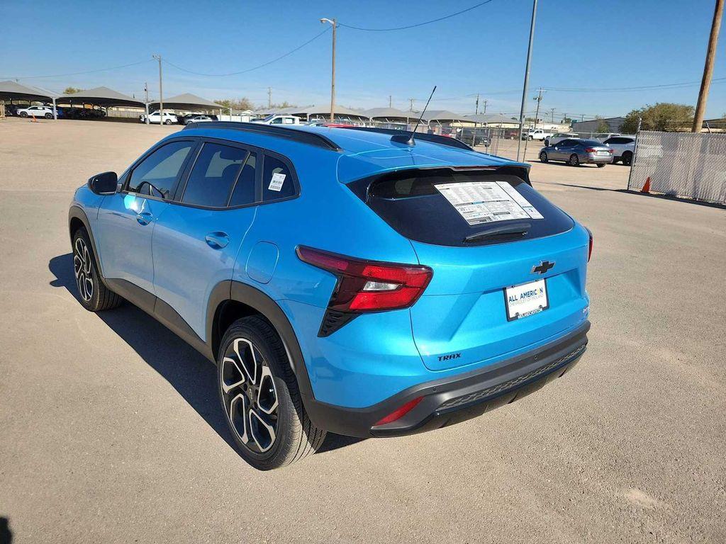 new 2025 Chevrolet Trax car, priced at $27,085