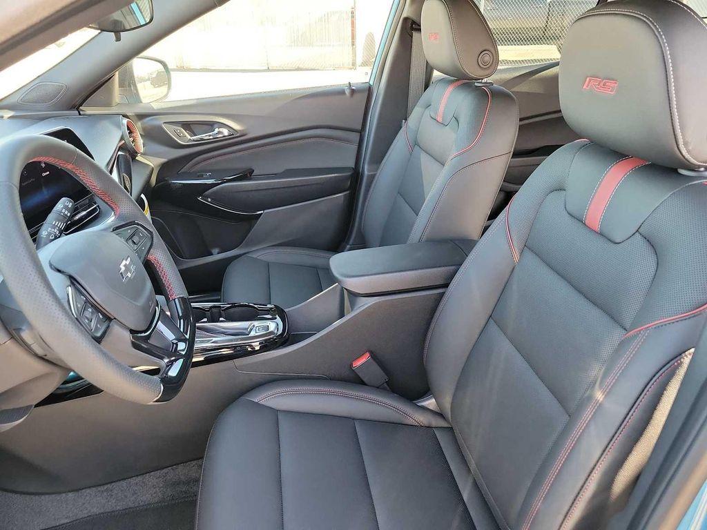 new 2025 Chevrolet Trax car, priced at $27,085