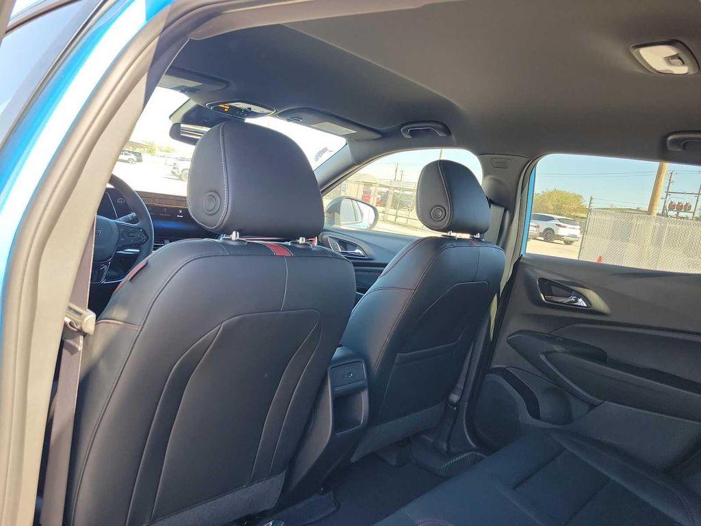 new 2025 Chevrolet Trax car, priced at $27,085