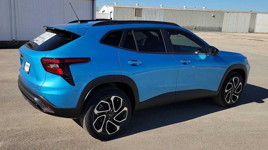 new 2025 Chevrolet Trax car, priced at $27,085