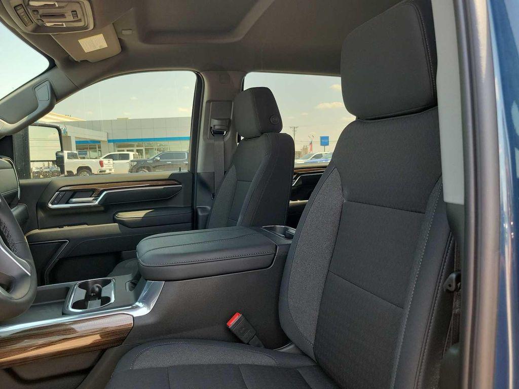 new 2025 Chevrolet Silverado 2500 car, priced at $77,275