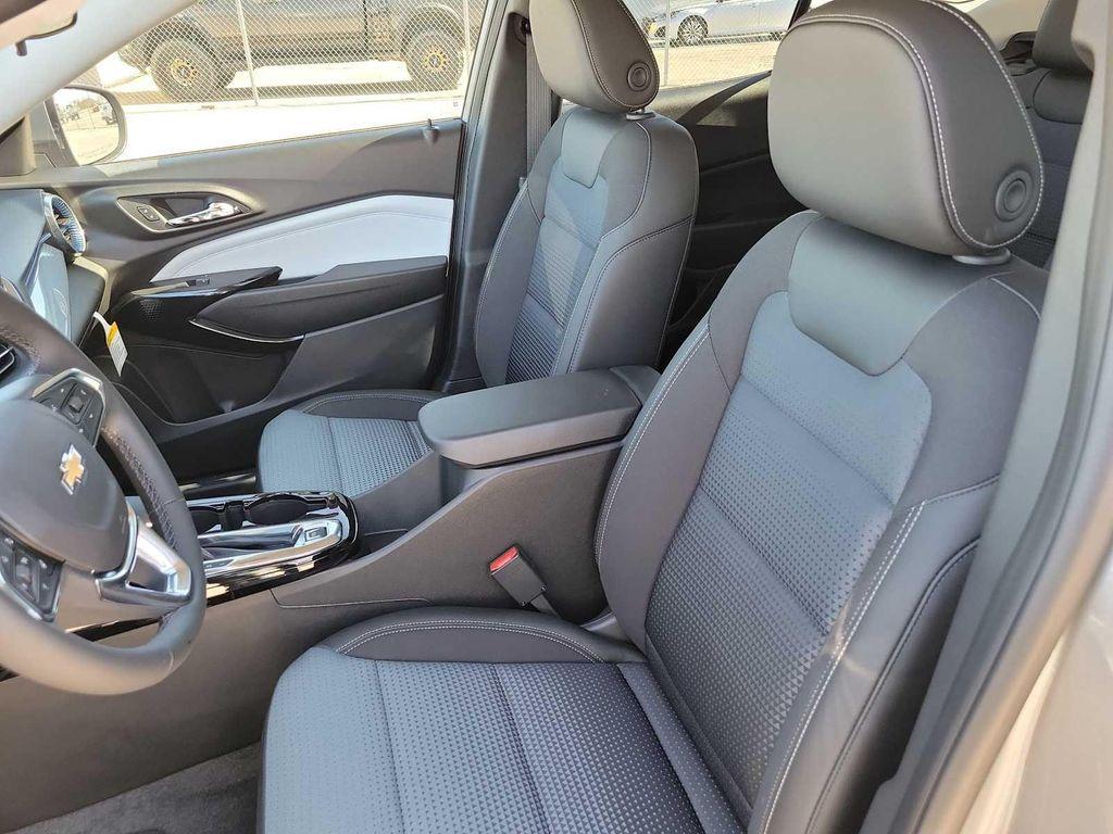 new 2026 Chevrolet Trax car, priced at $25,090