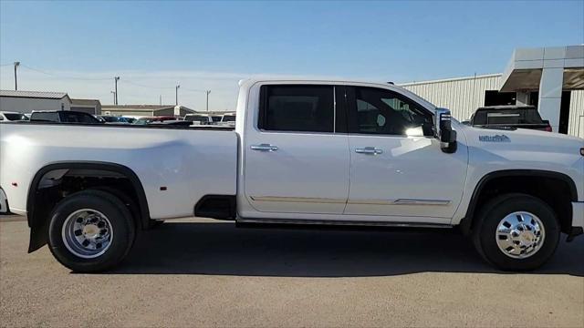 new 2025 Chevrolet Silverado 3500 car, priced at $93,070