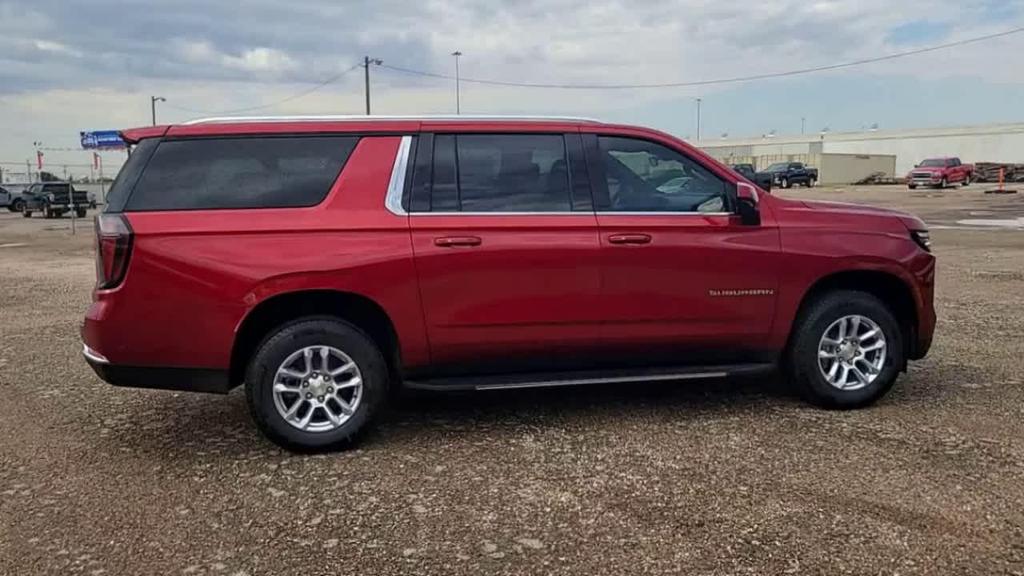 new 2025 Chevrolet Suburban car, priced at $65,590