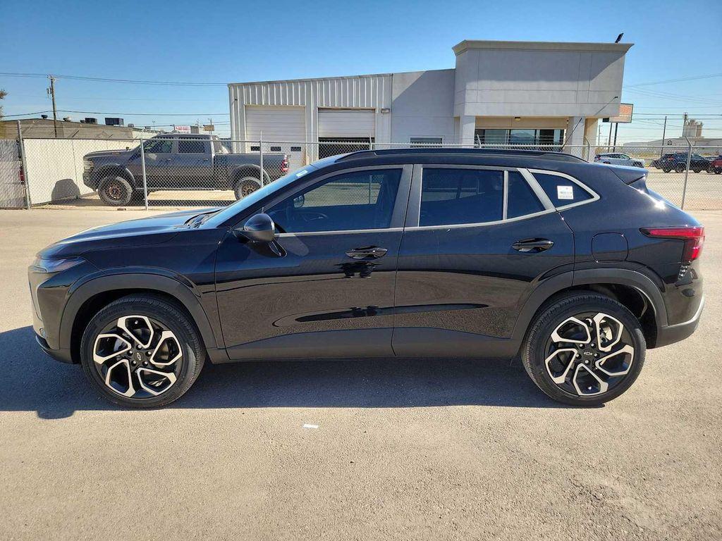 new 2025 Chevrolet Trax car, priced at $26,690