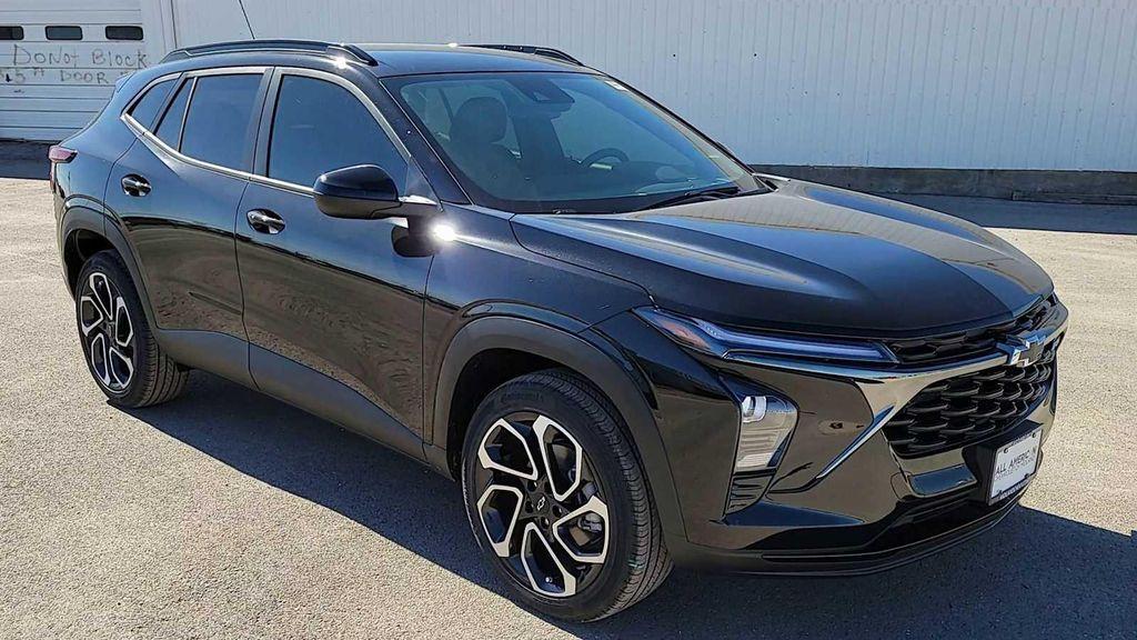 new 2025 Chevrolet Trax car, priced at $26,690