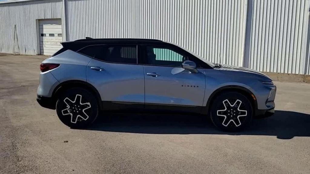 new 2025 Chevrolet Blazer car, priced at $51,015