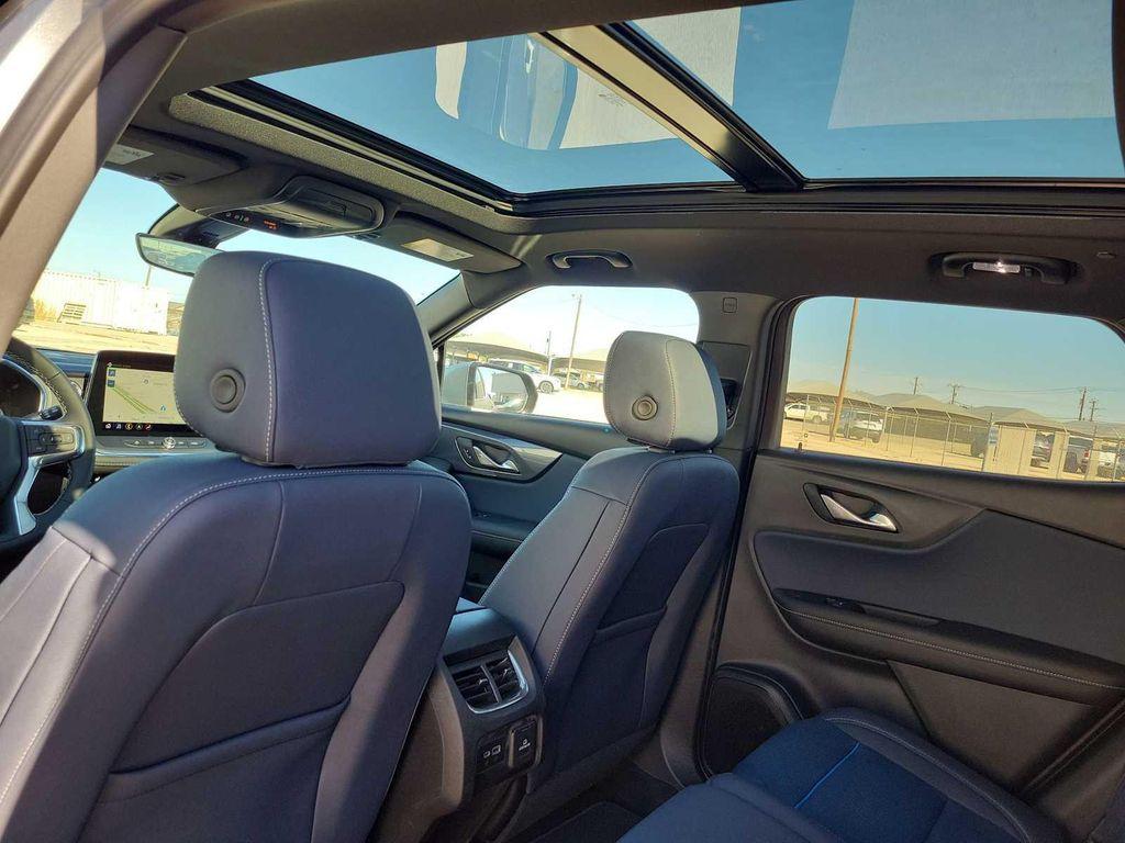new 2025 Chevrolet Blazer car, priced at $51,015