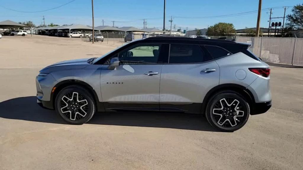 new 2025 Chevrolet Blazer car, priced at $51,015