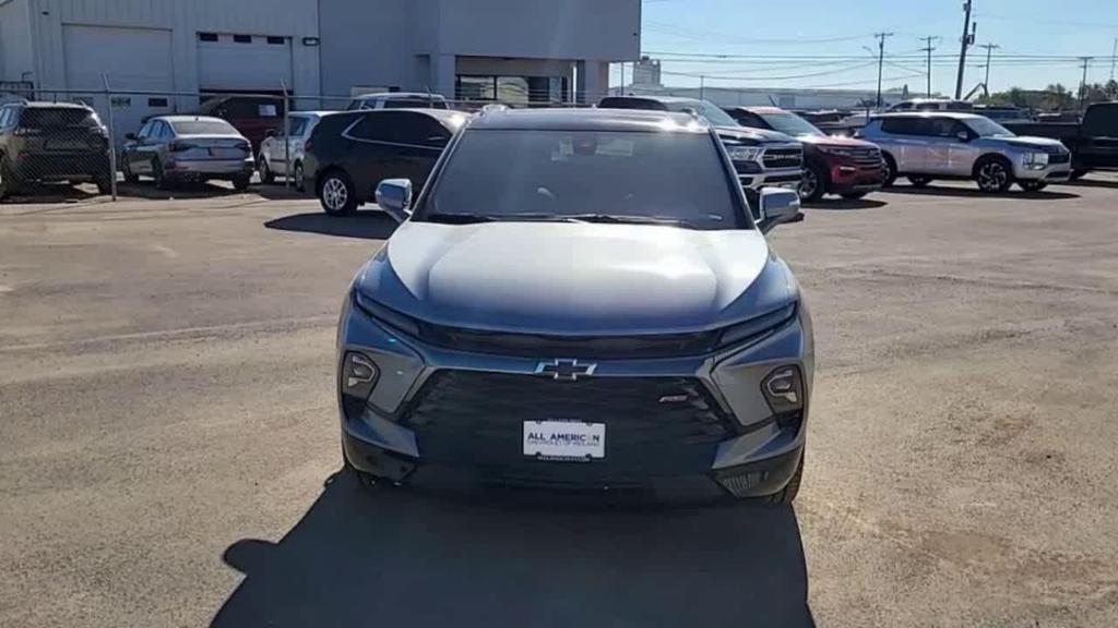 new 2025 Chevrolet Blazer car, priced at $51,015