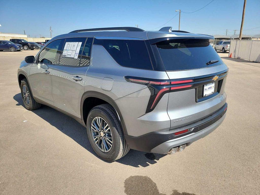 new 2026 Chevrolet Traverse car, priced at $42,695