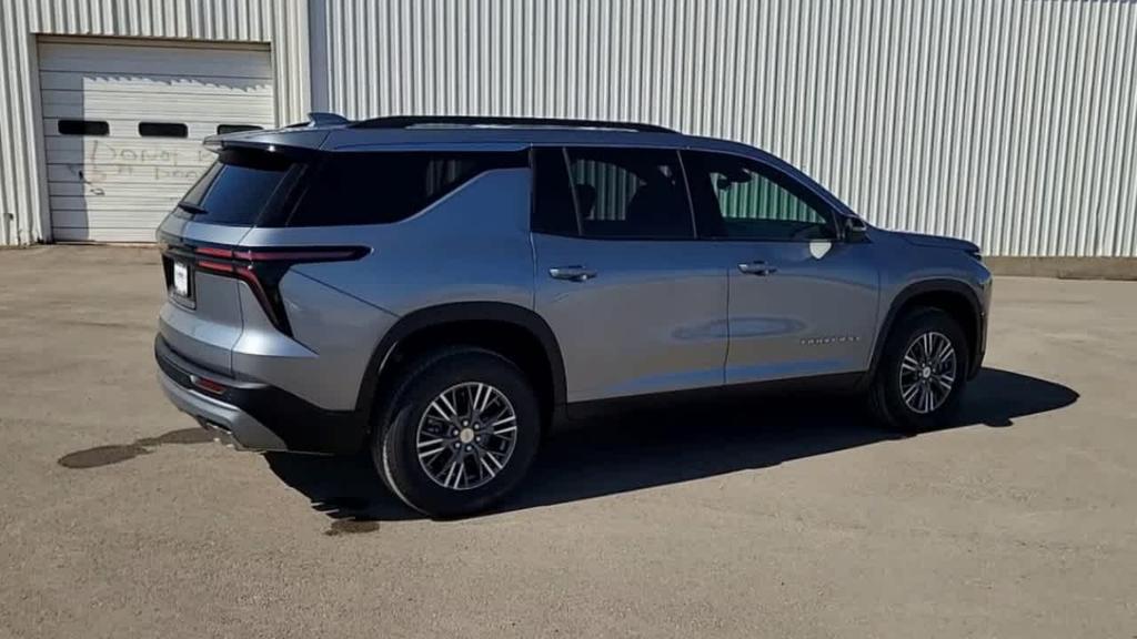 new 2026 Chevrolet Traverse car, priced at $42,695