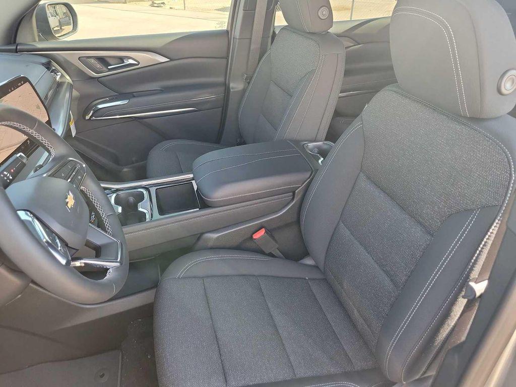 new 2026 Chevrolet Traverse car, priced at $42,695