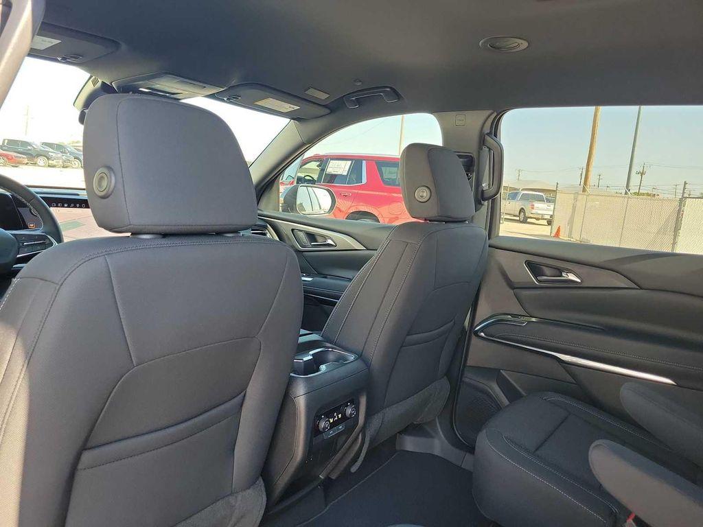 new 2026 Chevrolet Traverse car, priced at $42,695