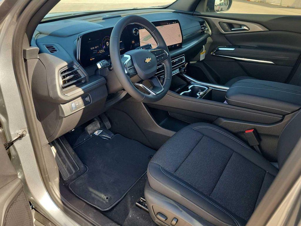 new 2026 Chevrolet Traverse car, priced at $42,695