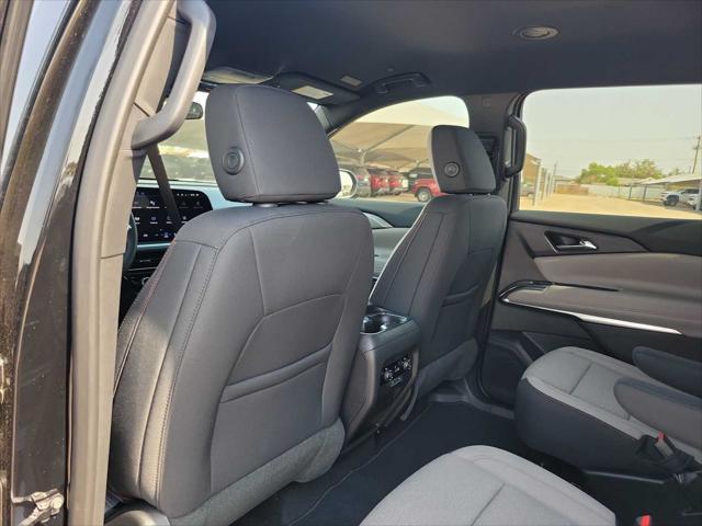 new 2025 Chevrolet Traverse car, priced at $42,195