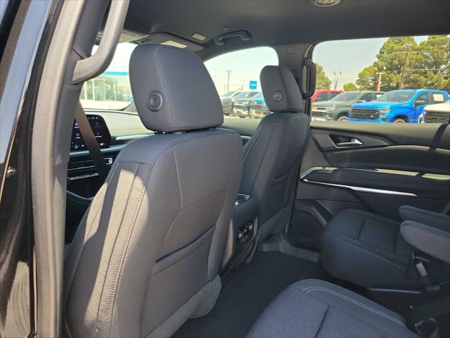 new 2025 Chevrolet Traverse car, priced at $42,695