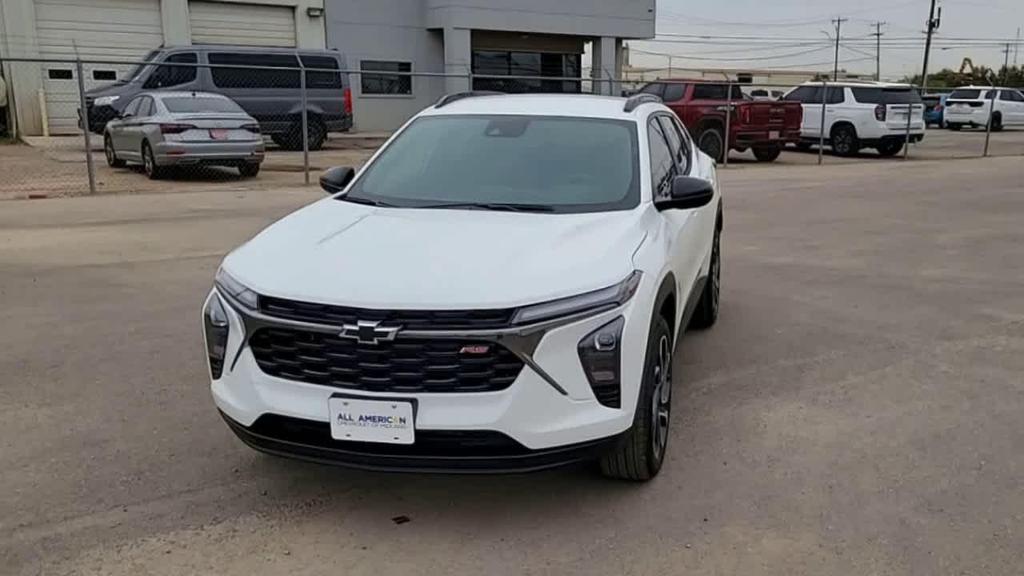 new 2025 Chevrolet Trax car, priced at $26,690