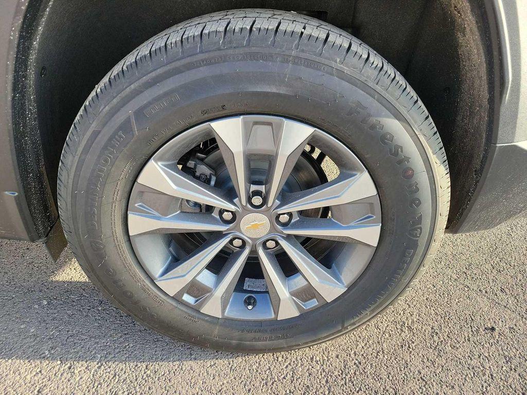 new 2026 Chevrolet Equinox car, priced at $34,190