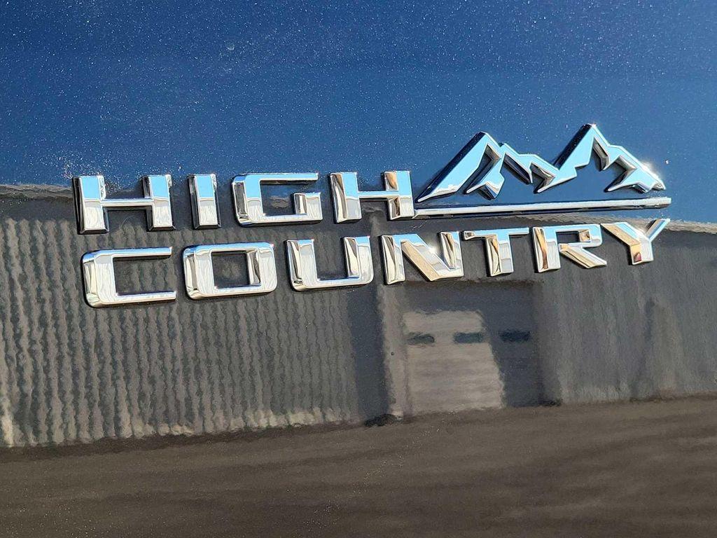 used 2023 Chevrolet Traverse car, priced at $41,000