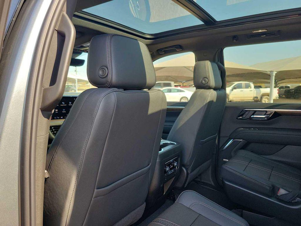 new 2025 Chevrolet Tahoe car, priced at $86,005
