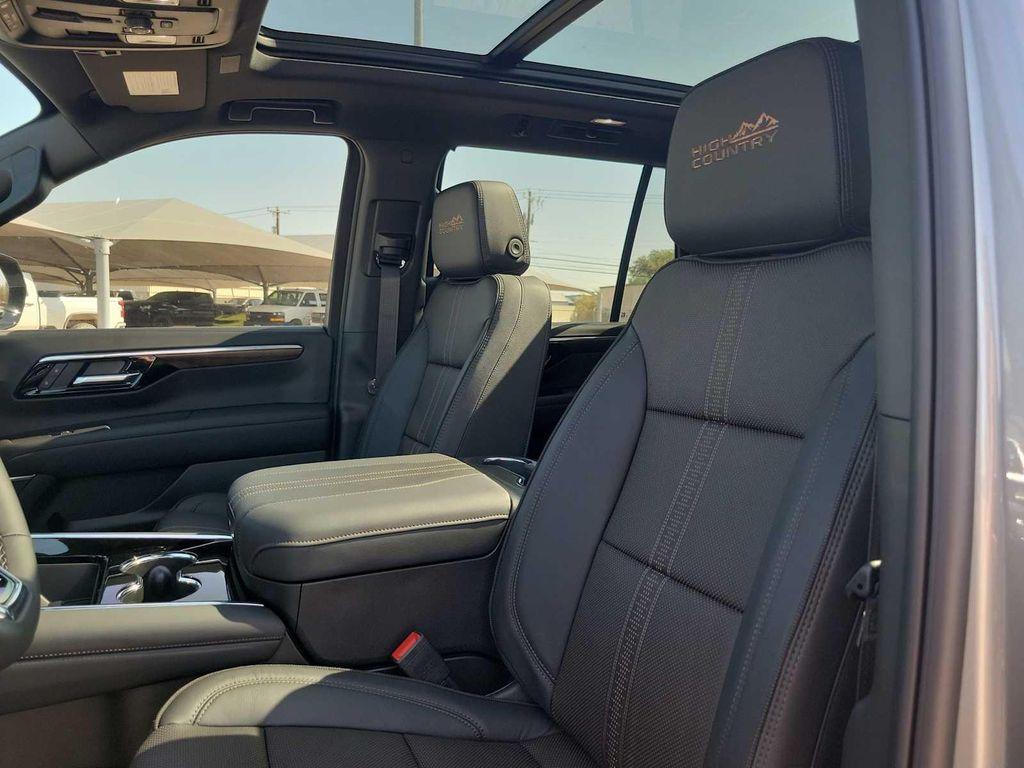 new 2025 Chevrolet Tahoe car, priced at $86,005