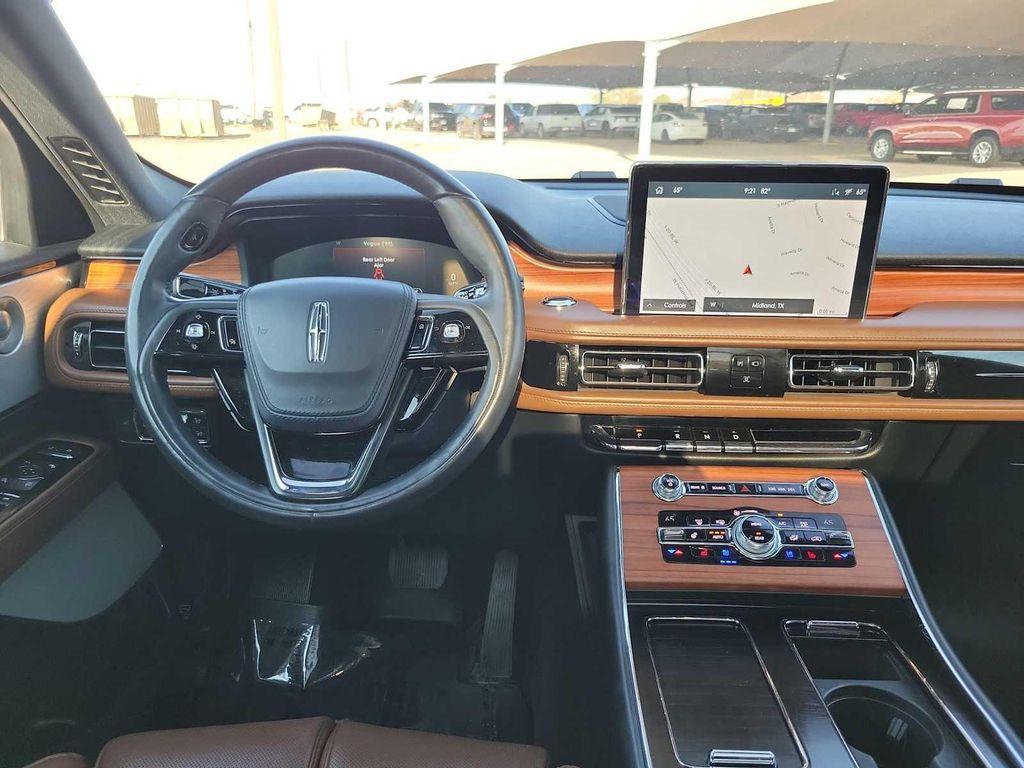 used 2020 Lincoln Aviator car, priced at $33,000
