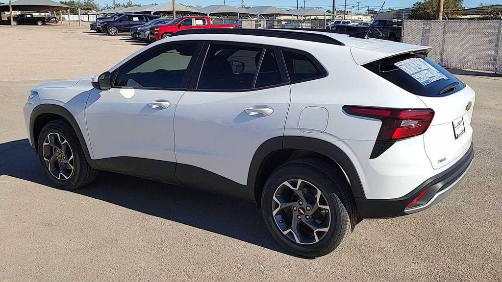 new 2026 Chevrolet Trax car, priced at $25,090