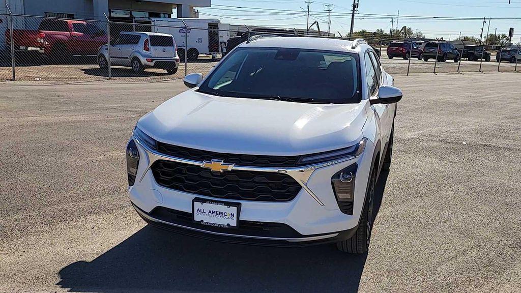 new 2026 Chevrolet Trax car, priced at $25,090