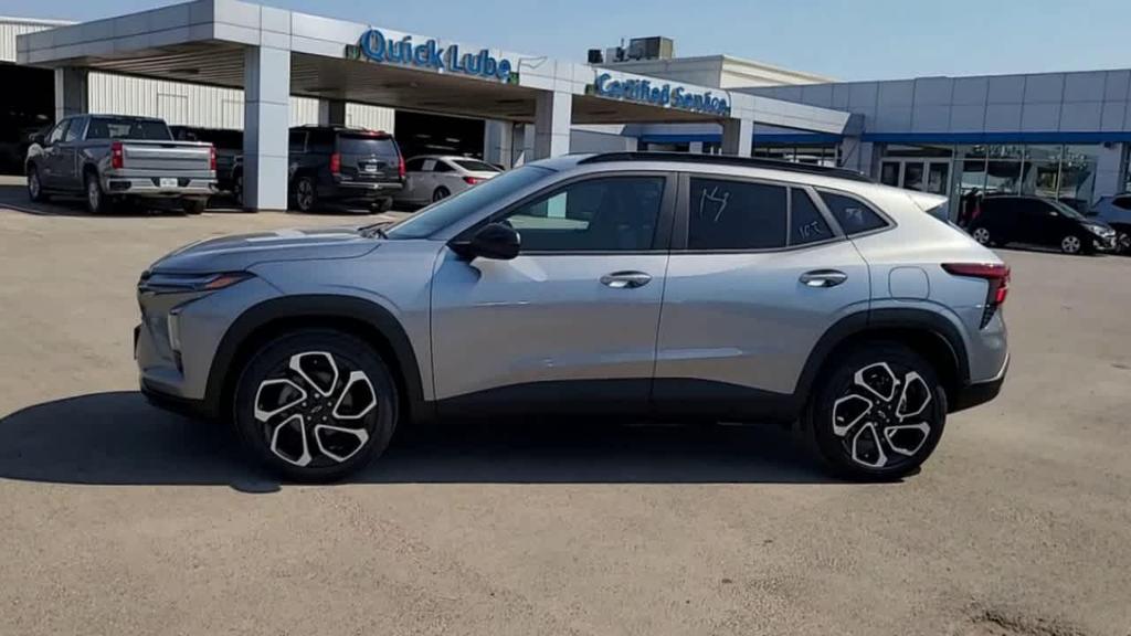 new 2025 Chevrolet Trax car, priced at $27,585