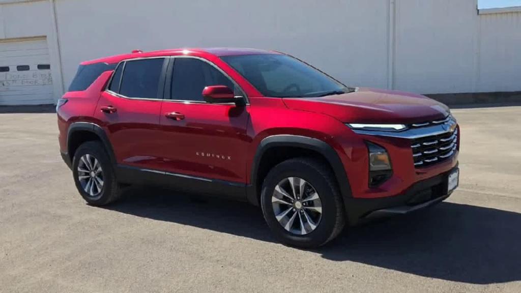 new 2026 Chevrolet Equinox car, priced at $31,935