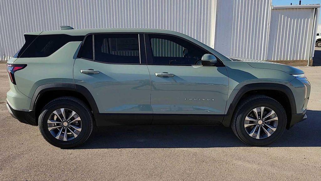 new 2026 Chevrolet Equinox car, priced at $30,495