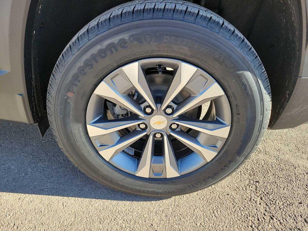 new 2026 Chevrolet Equinox car, priced at $30,495